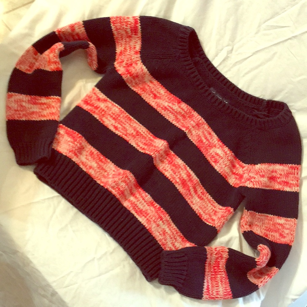American Eagle Sweater Size Medium